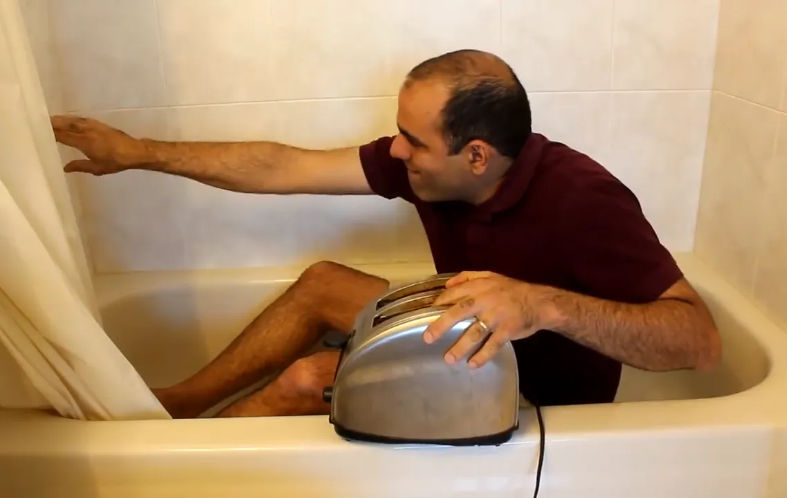 ElectroBOOM Toaster Bath 