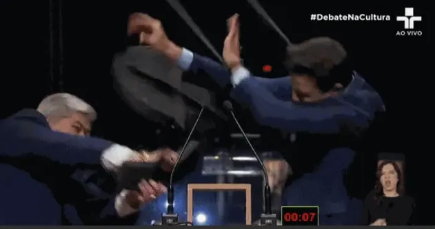 Marçal datena cadeirada