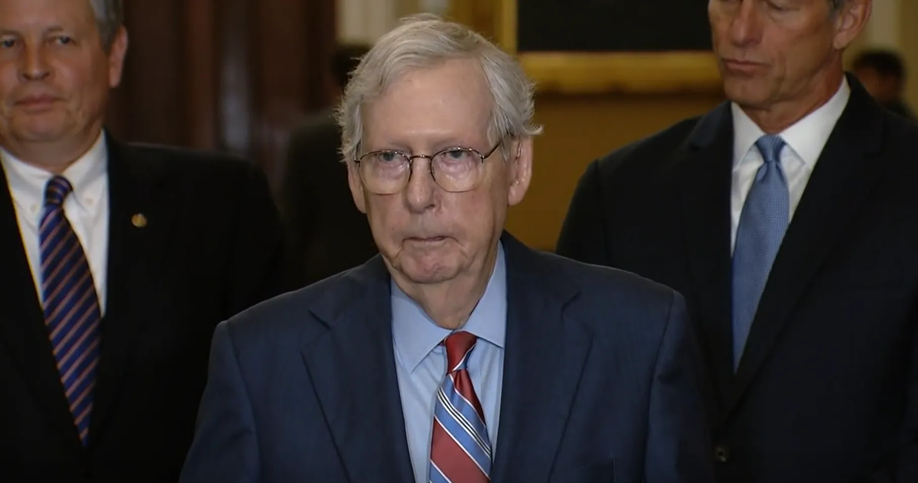 Mitch McConnell Freezes Up