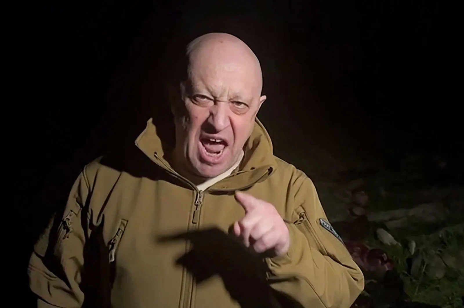 Prigozhin threatens Putin