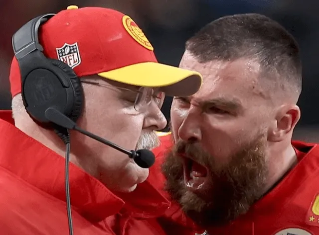 Travis Kelce Yelling at Andy Reid