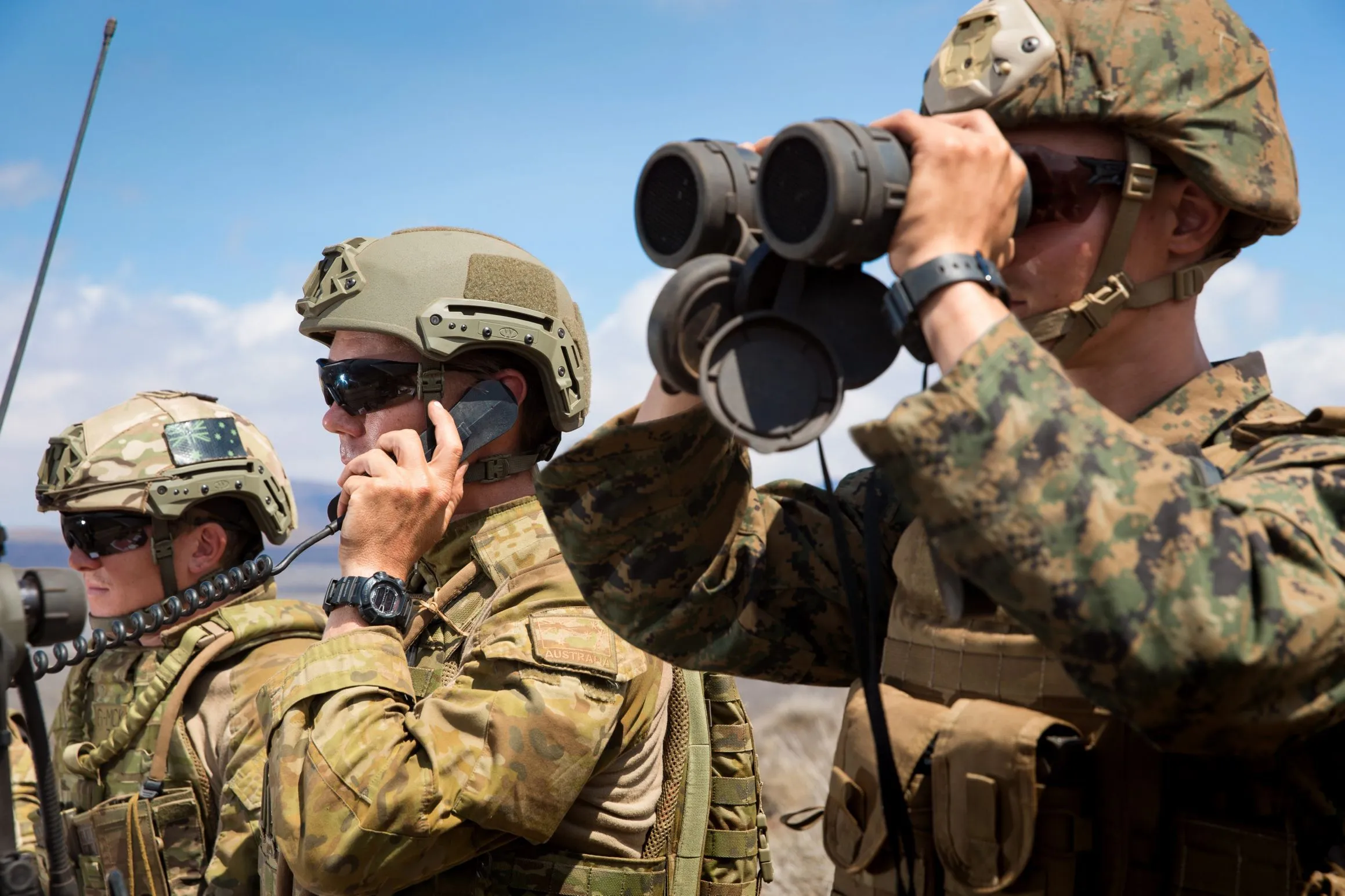 USMC Australian Army Soldiers Radio binoculars lookout 