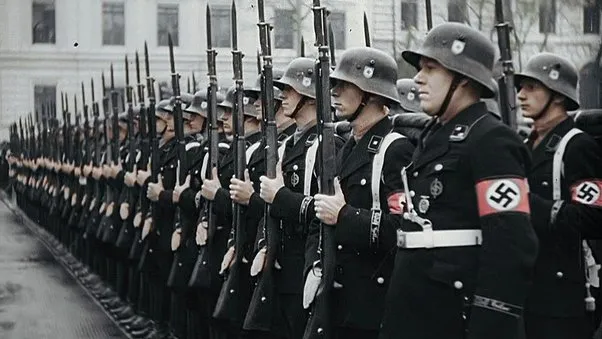 nazi soldiers